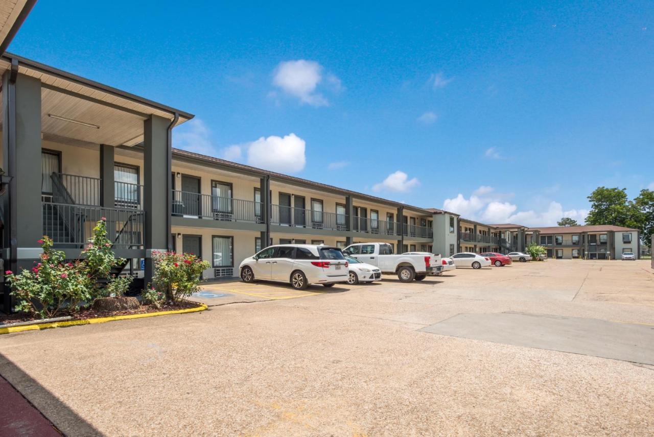 Econo Charles Area Lodge